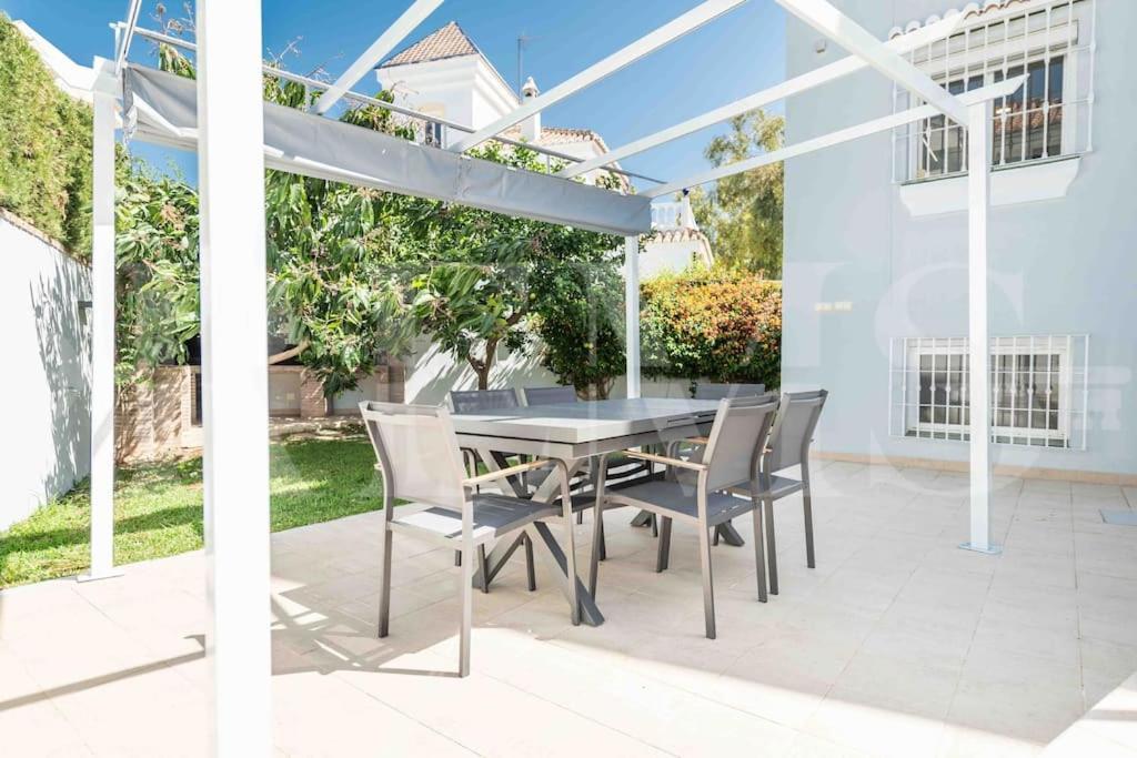 Casa de Férias Full House With Pool, Bbq And Garden By Rems *