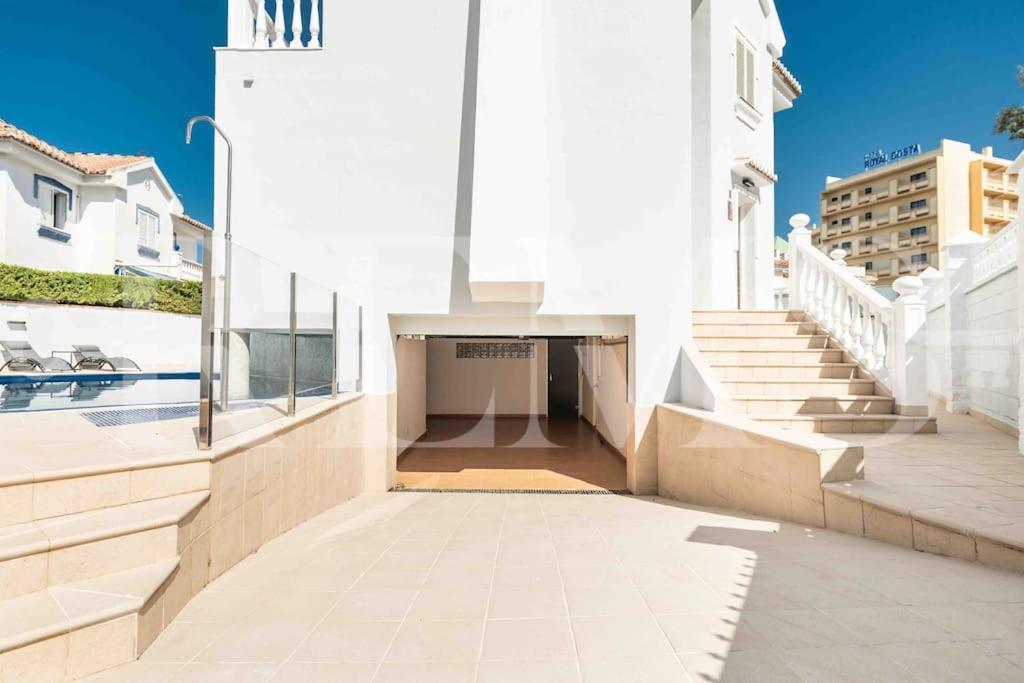 Full House With Pool, Bbq And Garden By Rems Casa de Férias