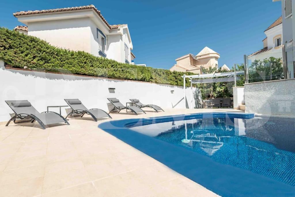 Full House With Pool, Bbq And Garden By Rems Casa de Férias *